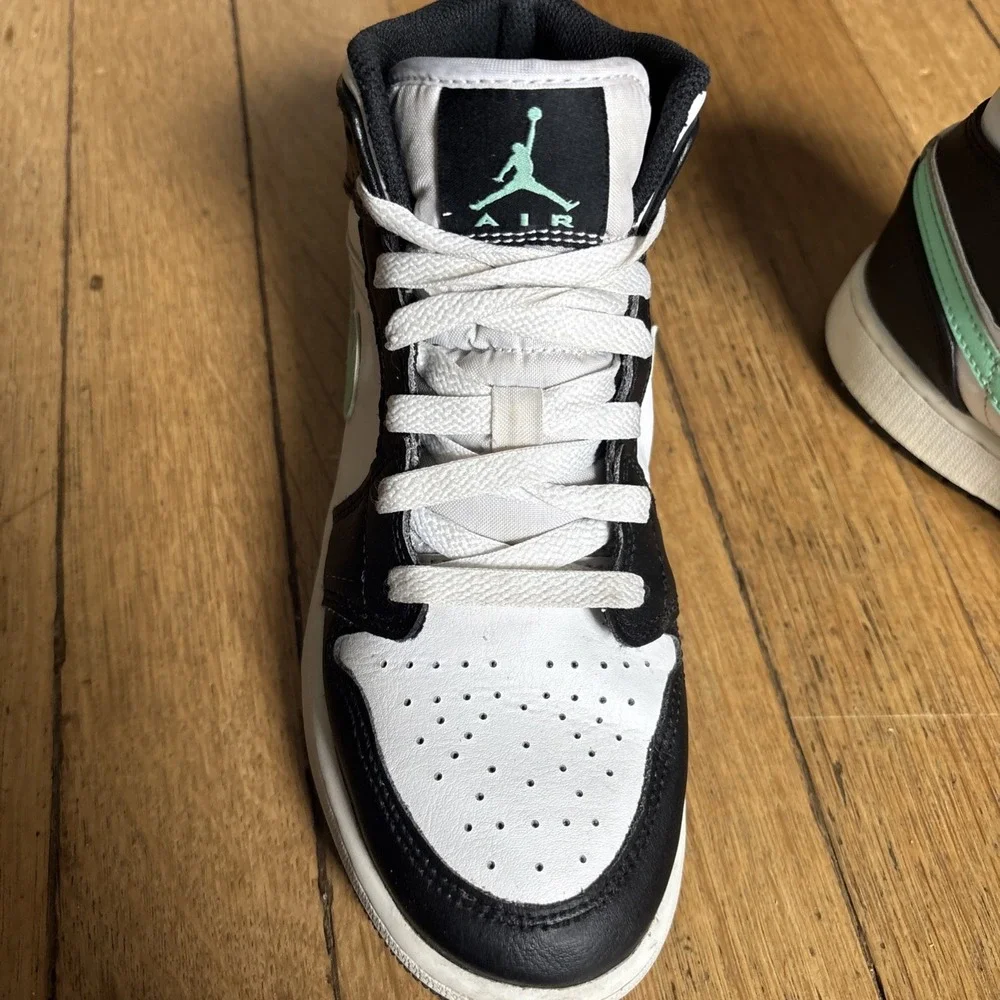 Nike Shoes Womens 6.5 Youth 5Y Air Jordan 1 Mid White Green Glow Black Sneakers